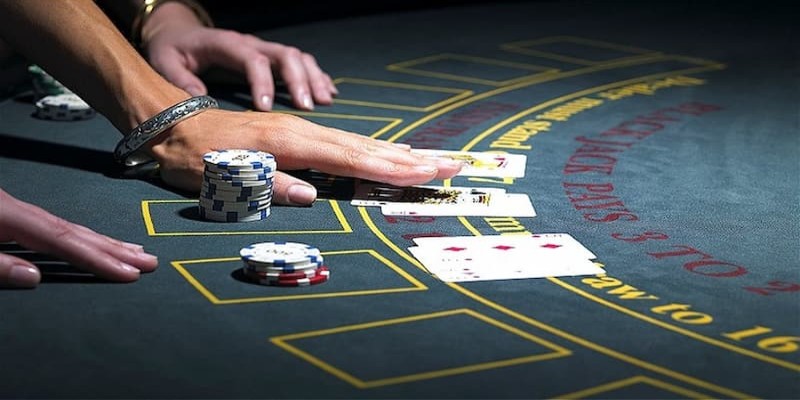 Poker - Hướng Dẫn Cách Chơi Game Bài Hàng Đầu Hiện Nay Poker online là trò chơi đầy thử thách